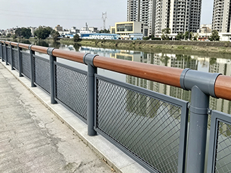 T025 Custom River Guardrail 