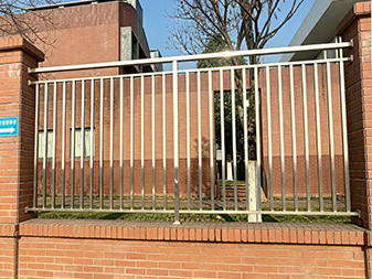 Y049 Barrier d'&eacute;cole en acier inoxydable 